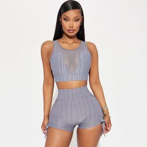 Fashion Nova | Textured V Mesh Sports Bra | Medium | Silver